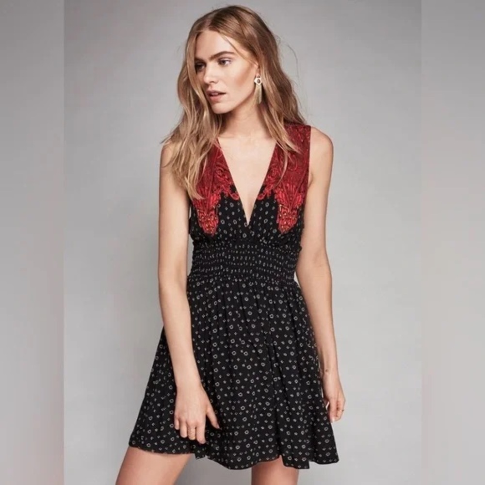 Free People Walking Through My Dreams Red and Black Dress size Large